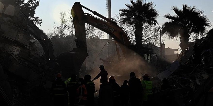 Arnavutluk'ta Kahramanmaraş merkezli depremler nedeniyle ulusal yas ilan edildi