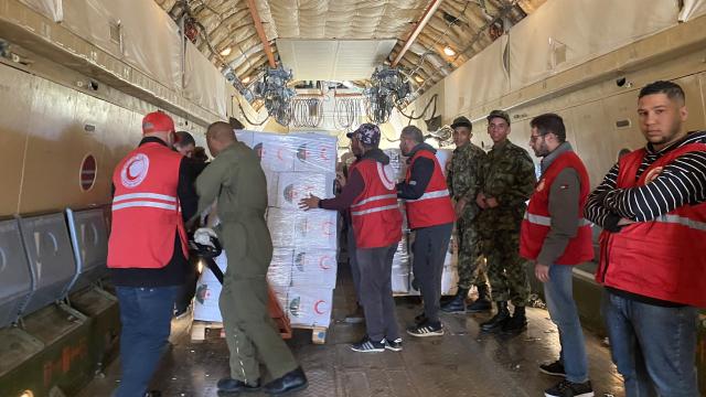 Cezayir Kızılayı: Deprem bölgelerinin yeniden imarına kadar Türkiye’ye yardıma hazırız