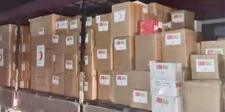 Türkmenistan, depremzedelere kışlık giysi ve mobil tuvalet gönderdi