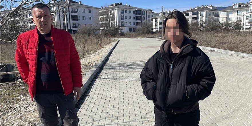 Bolu'da sahipsiz köpeklerin saldırısına uğrayan kız öğrenci yaralandı