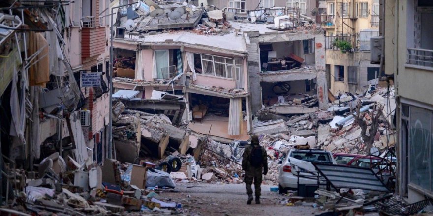 Depremde Suriyeli mülteci olmanın ağırlığı