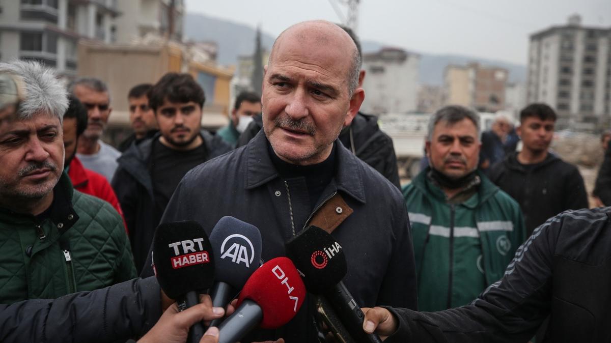 Süleyman Soylu'dan Kılıçdaroğlu'na: Mezarlığı bayrak ve flamalar ile süslemek ayıptır!