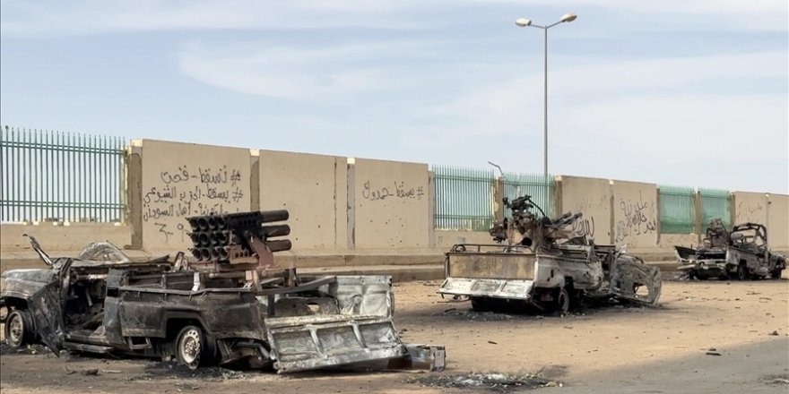AB vatandaşları ve diplomatları Sudan’dan tahliye ediliyor