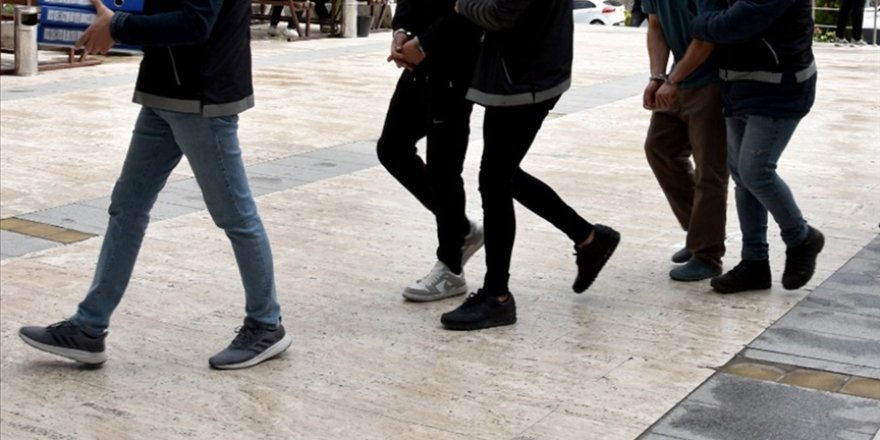 İzmir merkezli 40 ildeki dolandırıcılık operasyonunda 266 kişi hakkında gözaltı kararı