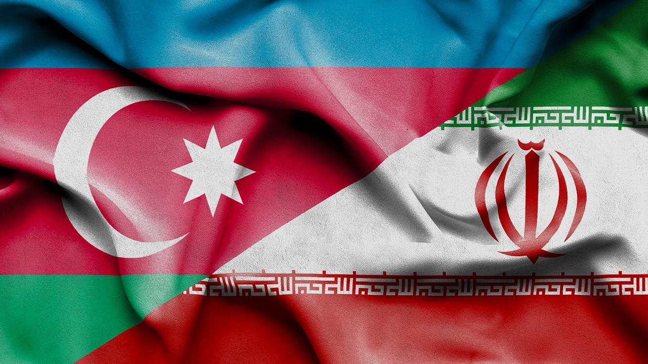 Azerbaycan İran vatandaşlarına vize vermeyi durdurdu