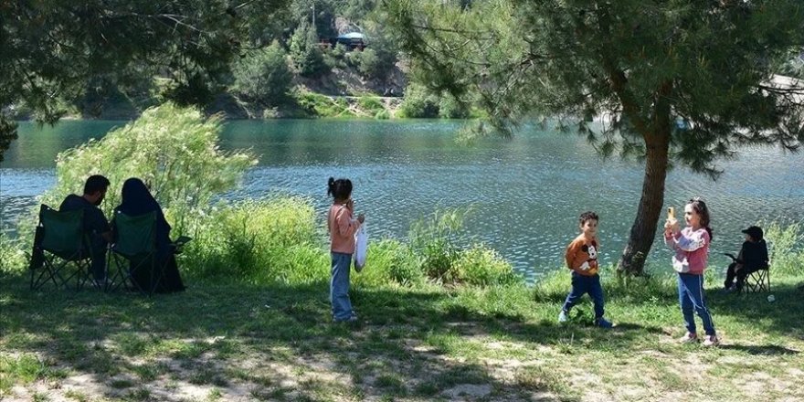 Türkiye'de ortalama hane halkı büyüklüğü geçen yıl 3,17 kişiye geriledi