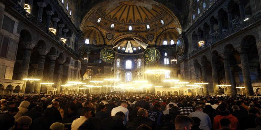 Akademik zırvalarla politik kibrin buluştuğu metinler ve Ayasofya