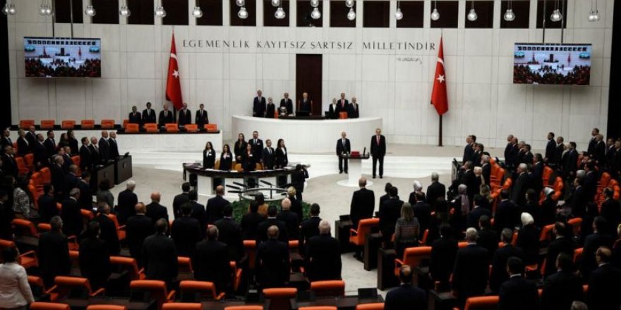 İki aşamalı anayasa değişikliği planı: Önce başörtüsü teklifi Meclis’e gelecek