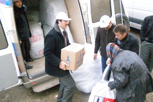 Deniz Feneri Elazığ'a 100 Prefabrik Ev Götürüyor