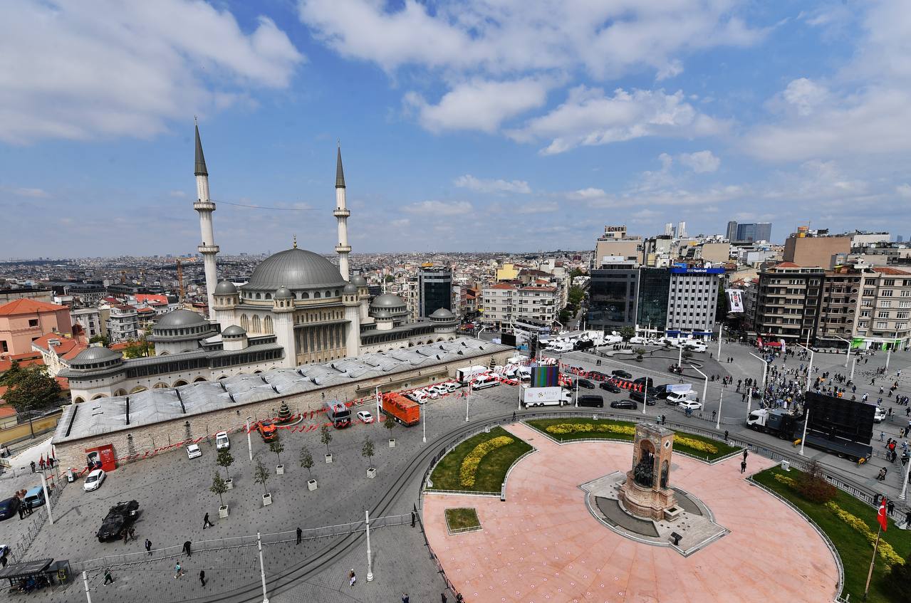Taksim Camisi'nde İngilizce tefsir dersleri başlıyor!