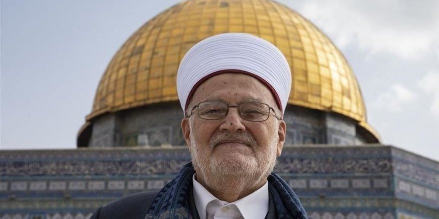 Siyonist İsrail'den İkrime Sabri'ye seyahat yasağı