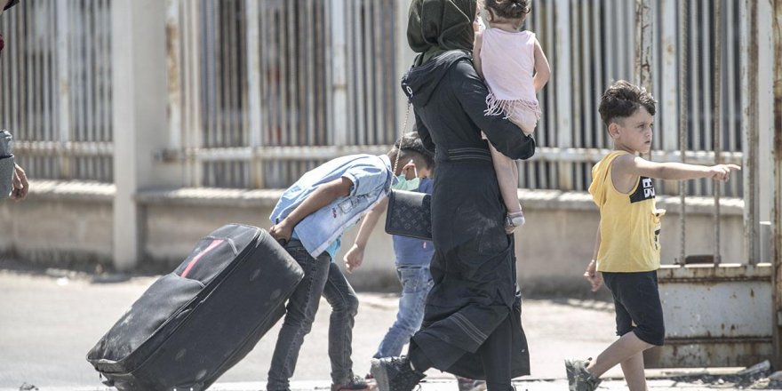 Hukuksuzluk Türkiye'ye kaybettirir: Haksız sınırdışıya 50 bin lira tazminat!