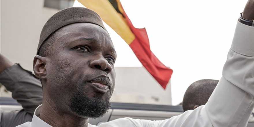 Senegal'de 1 haftadır açlık grevi yapan muhalif lider Sonko hastaneye kaldırıldı
