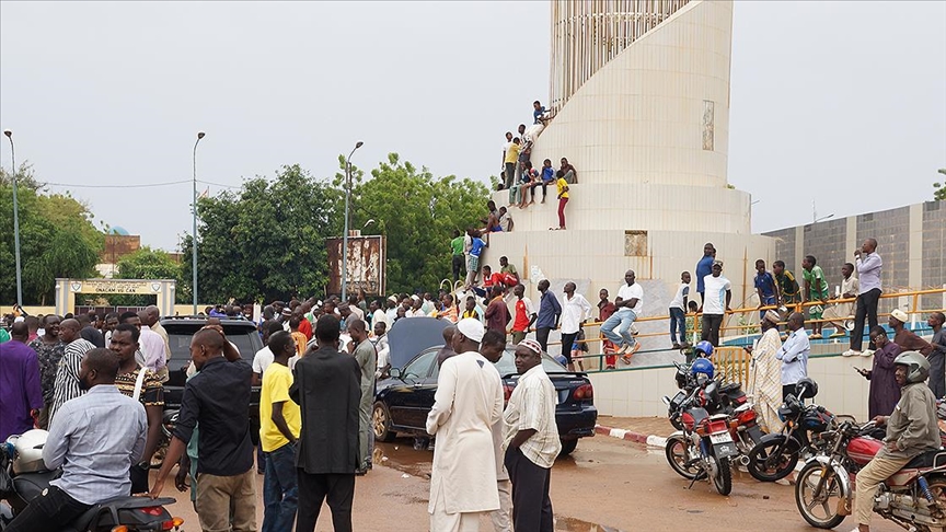 Nijer’de olanları anlamak: Darbe mi, denge mi, plan mı?