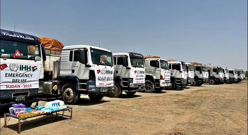 İHH, Sudan’a 15 konteynerlik yardım malzemesi ulaştırdı