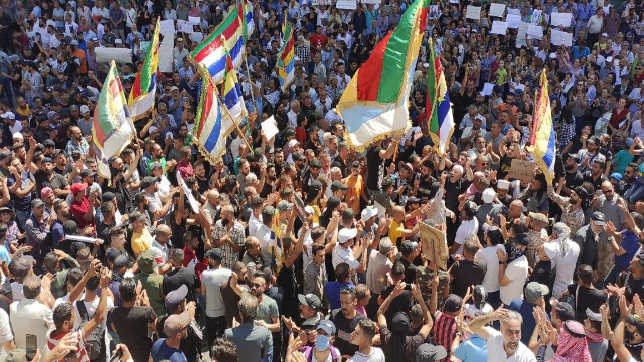 Suriye'de Esed rejimine karşı protestolar ülke geneline yayılıyor