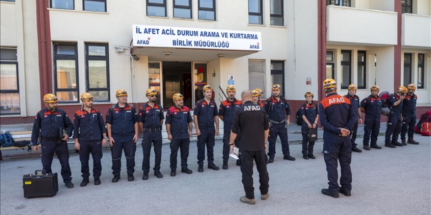 Fas için AFAD, Sağlık Bakanlığı UMKE, Türk Kızılay ve diğer STK'lardan 265 personel hazırlandı