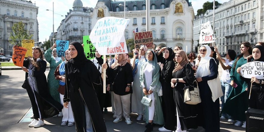 Avusturya'da, Fransa'daki abaya yasağına karşı gösteri düzenlendi