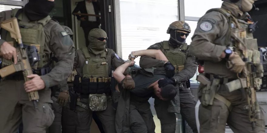 Kosova'daki Sırp partisi, polisle girdiği çatışmada ölen saldırgan Sırplar için yas ilan etti