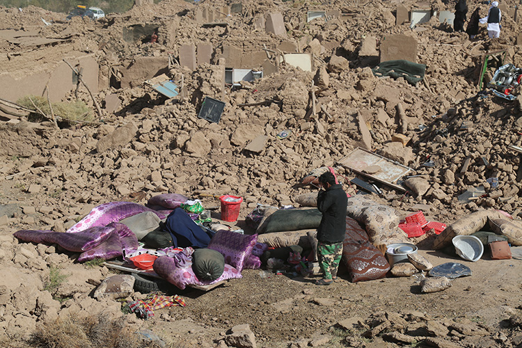 Afganistan’daki deprem can kaybı 2 bin 445’e yükseldi