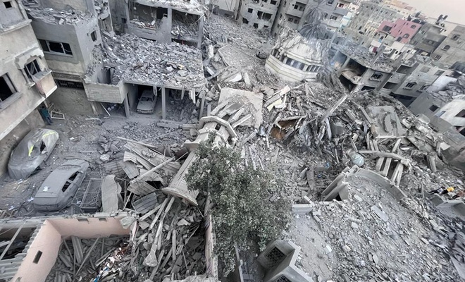 İşgalci İsrail rejimi 5 günde 20 camiyi bombaladı