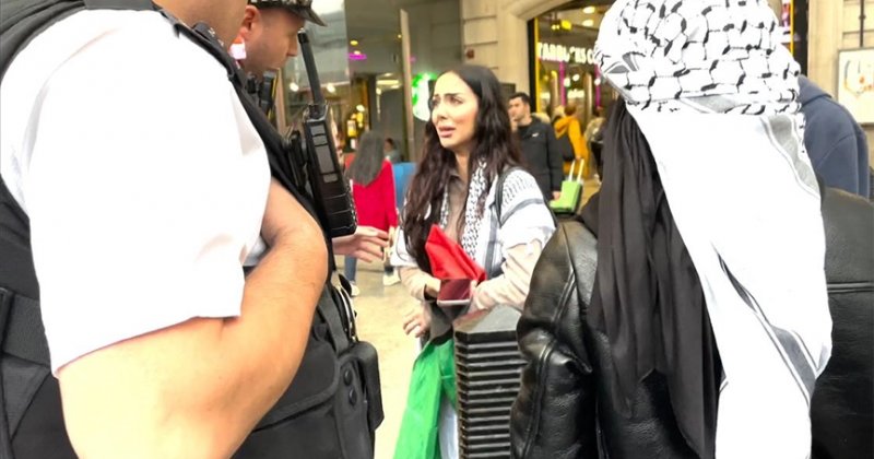 Londra'da Filistin bayrağı taşıyan saldırıya uğradı