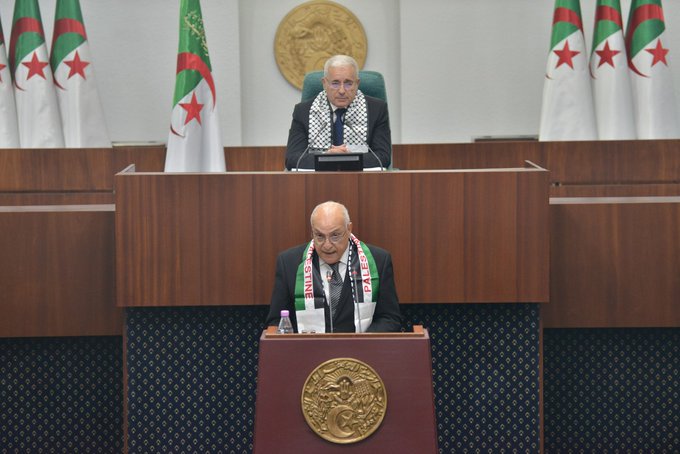 Cezayir’de Cumhurbaşkanına İsrail ile savaşa girme yetkisi verildi!