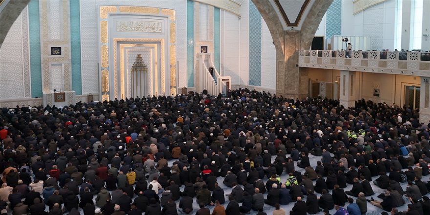 Diyanetten hutbede uyarı: Zulme rıza göstermek de zulümdür!