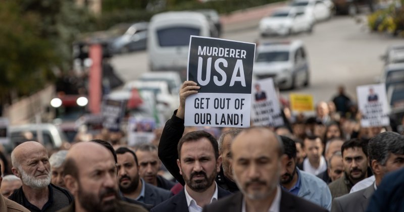 Türkiye’ye gelmesi beklenen Siyonist Blinken Ankara’da protesto edildi
