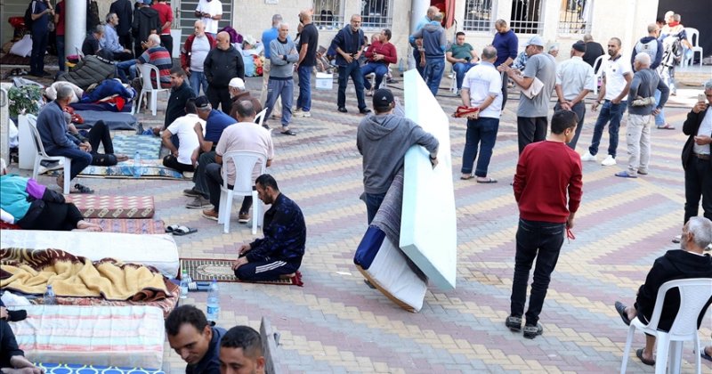 Siyonistler çalışma izni verdiği Gazzelileri “toplu cezalandırma”ya tabi tutuyor
