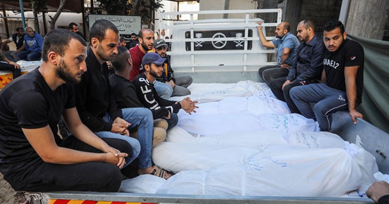 Siyonistler poliklinik binasını bombaladı
