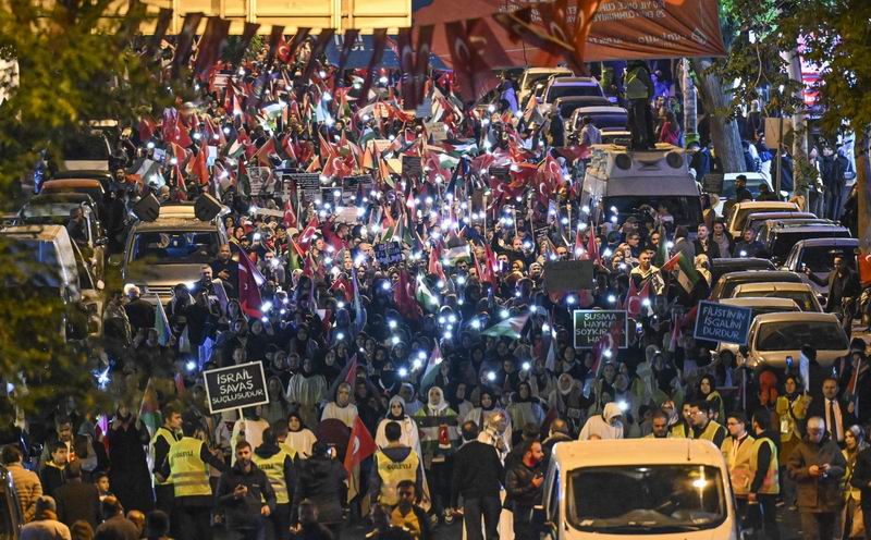 Ankara’da “Gazze’ye Işık Ol” yürüyüşü yapıldı
