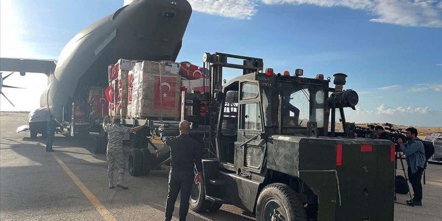 MSB'nin Gazze'ye sağlık personeli ve tıbbi malzeme taşıyan uçağı El-Ariş Havalimanı'na indi