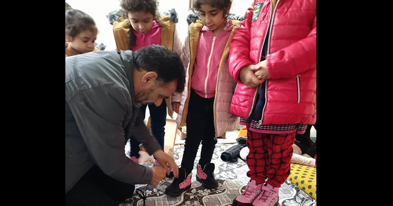 Özgür-Der Batman Şubesi ayakkabı ve mont yardımı yaptı