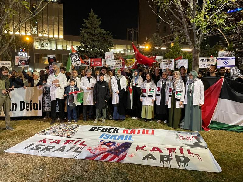 Şifa Hastanesini işgal eden katil İsrail Ankara’da protesto edildi