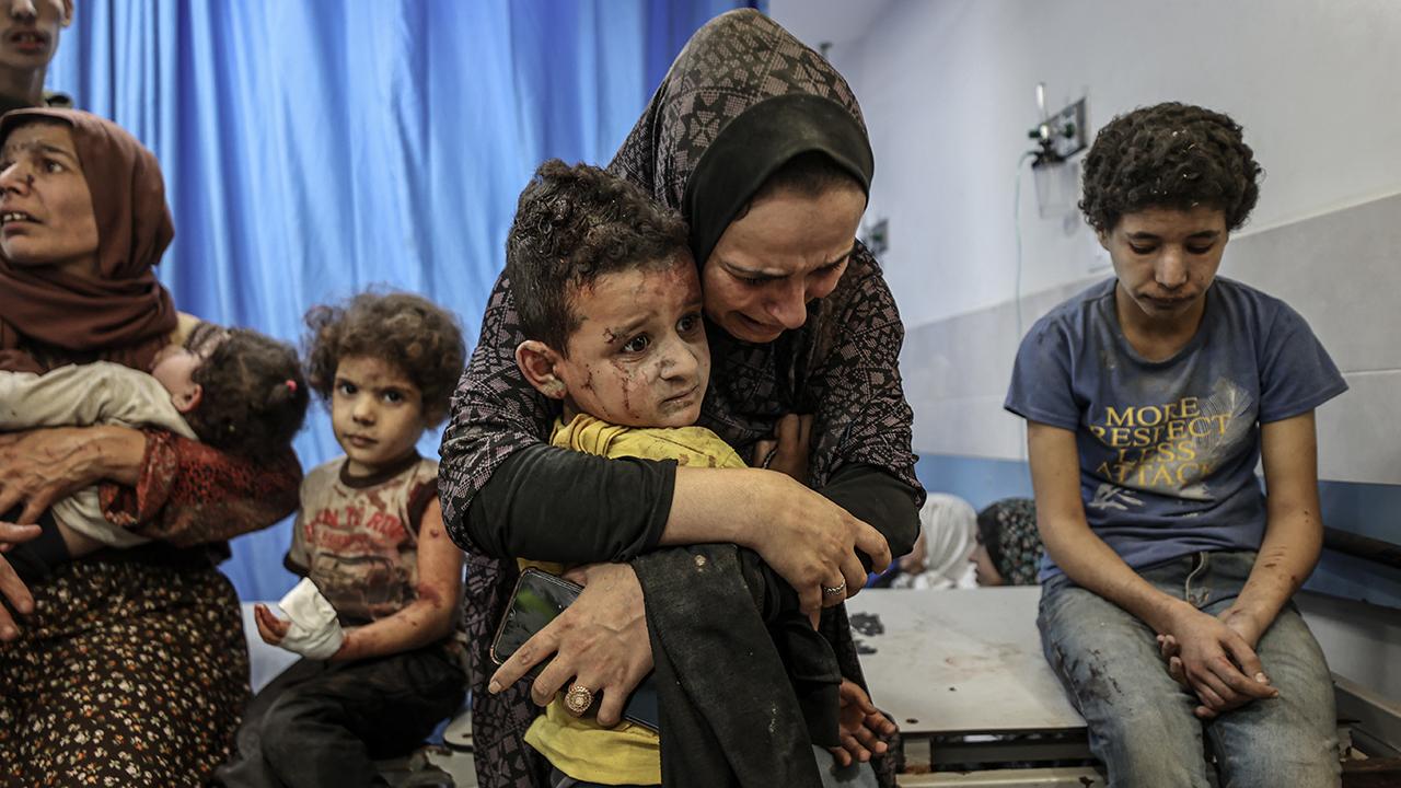 Hamas: İsrail, Şifa Hastanesi'ne silah yerleştirerek komik bir tiyatro kurguluyor