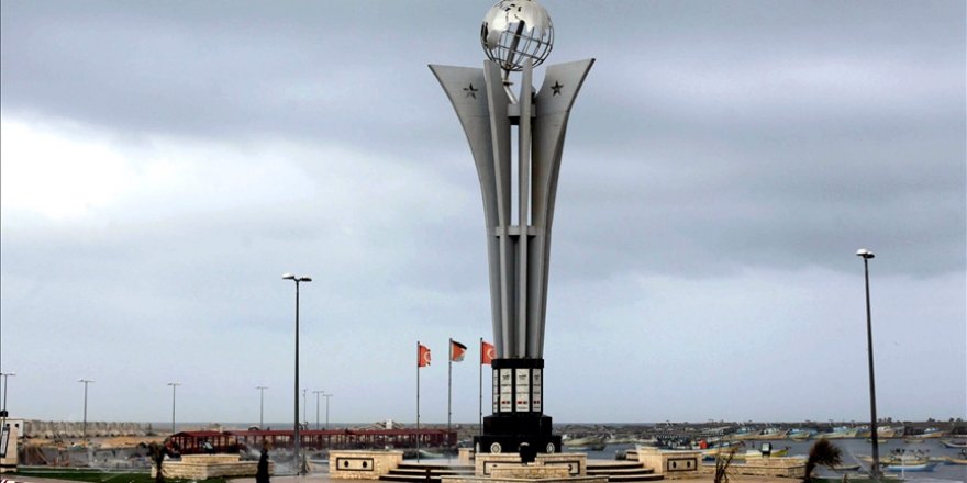 Gazze Limanı'nı işgal eden katil İsrail, Mavi Marmara Şehitleri Anıtı'nı yıktı