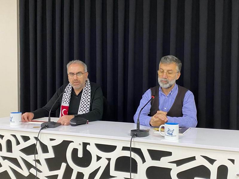 Başakşehir'de "Gazze Ardu'l İzze" konuşuldu