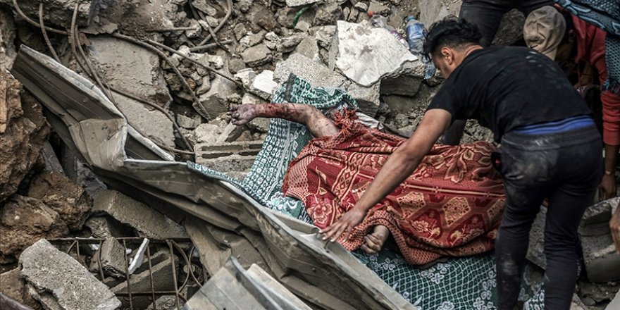 Af Örgütü: Gazze'deki kilise ve Nuseyrat Mülteci Kampı saldırısı savaş suçu olarak incelenmeli
