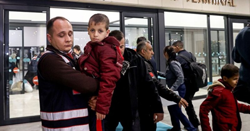 Gazze’den tahliye edilen 87 kişi daha Türkiye'ye geldi