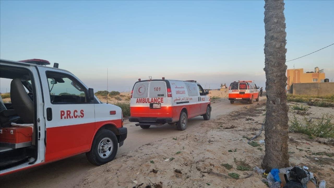 Filistin Kızılayı: İşgalci İsrail, Şifa Hastanesi'nden yaralıları tahliye eden konvoyu 5 saattir bekletiyor