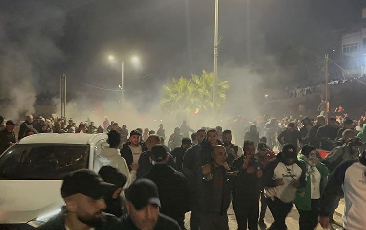Serbest bırakılan esir Filistinlilere Batı Şeria’da coşkulu karşılama