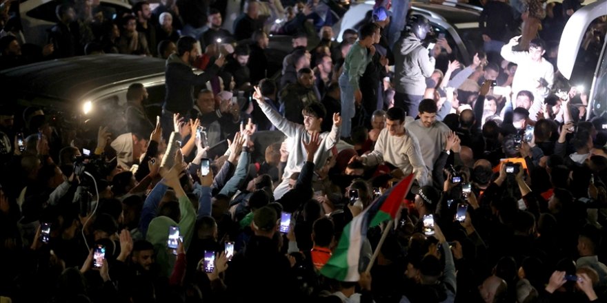Katar: 39 Filistinli esire karşılık 13 Yahudi esir serbest kalacak