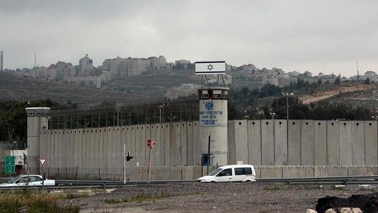İşgalci İsrail 33 Filistinliyi serbest bıraktı