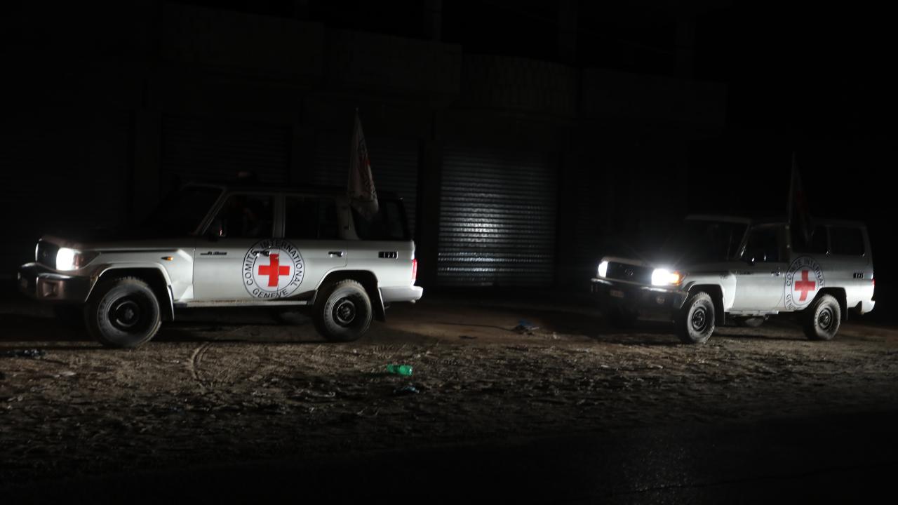 Hamas 2 Rus esiri serbest bıraktı