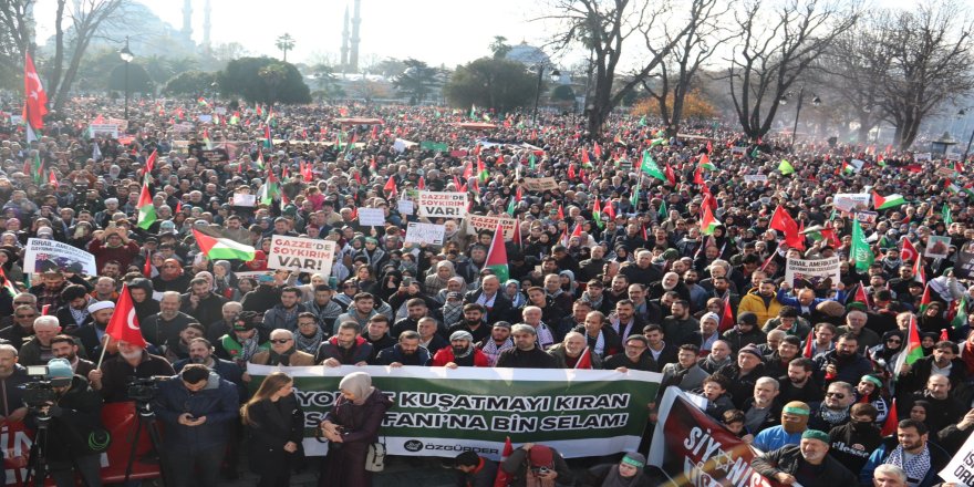 Ayasofya’dan Aksa’ya binlerce selam!