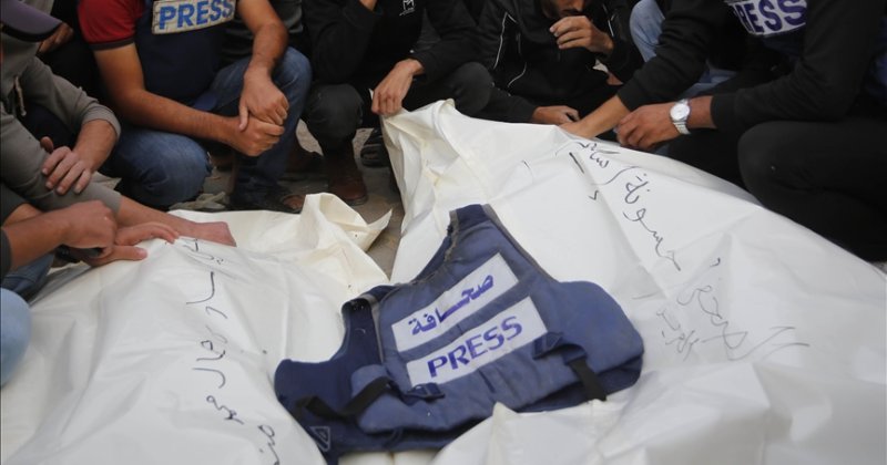 Gazze'ye düzenlenen saldırılarda 2 gazeteci daha öldürüldü