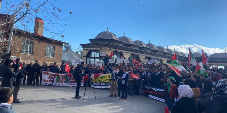 Ahlat’ta Filistin’e destek yürüyüşü yapıldı