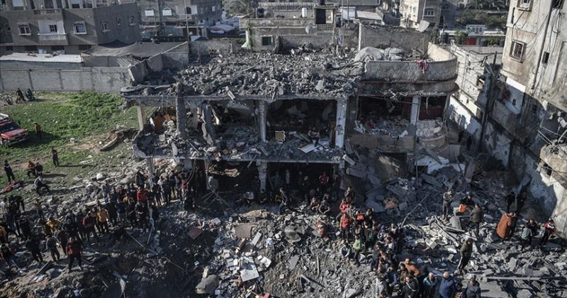 Katil siyonistler Gazze'deki Cibaliya Mülteci Kampı'nı bombaladı