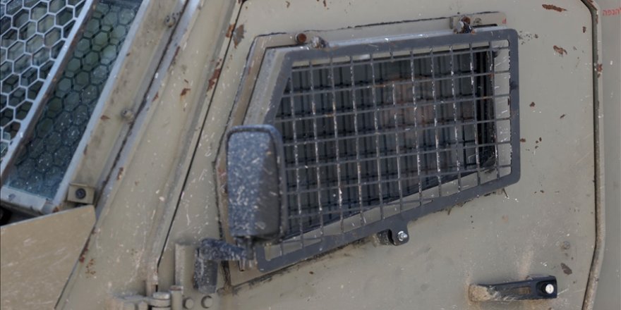 Yahudi basına göre, işgalci İsrail'e ait bir tank 7 Ekim'de Yahudi esirlere ateş açtı